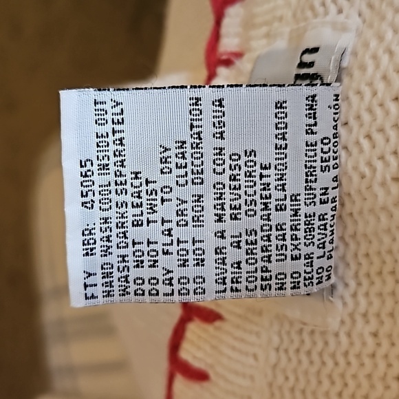 VTG BP DESIGN Poinsetta Embroidered Ugly Christmas Waistcoat Sweater Vest - Picture 9 of 9